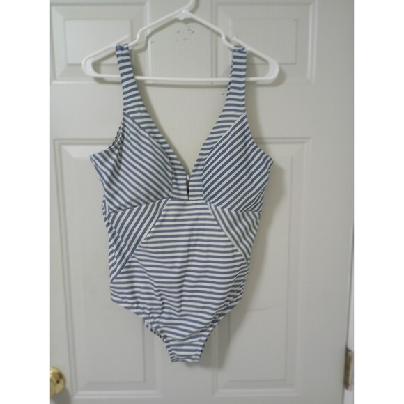 Time and Tru Other - Swimsuit One Piece Size 1X Striped V-Neck White Women's By Time And Tru Blue